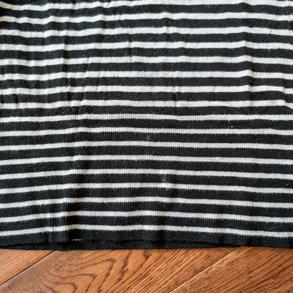 H&M Ladies Nautical Lightweight Knit Long Sleeve Striped Black WhiteSweater Sz M - Picture 2 of 10